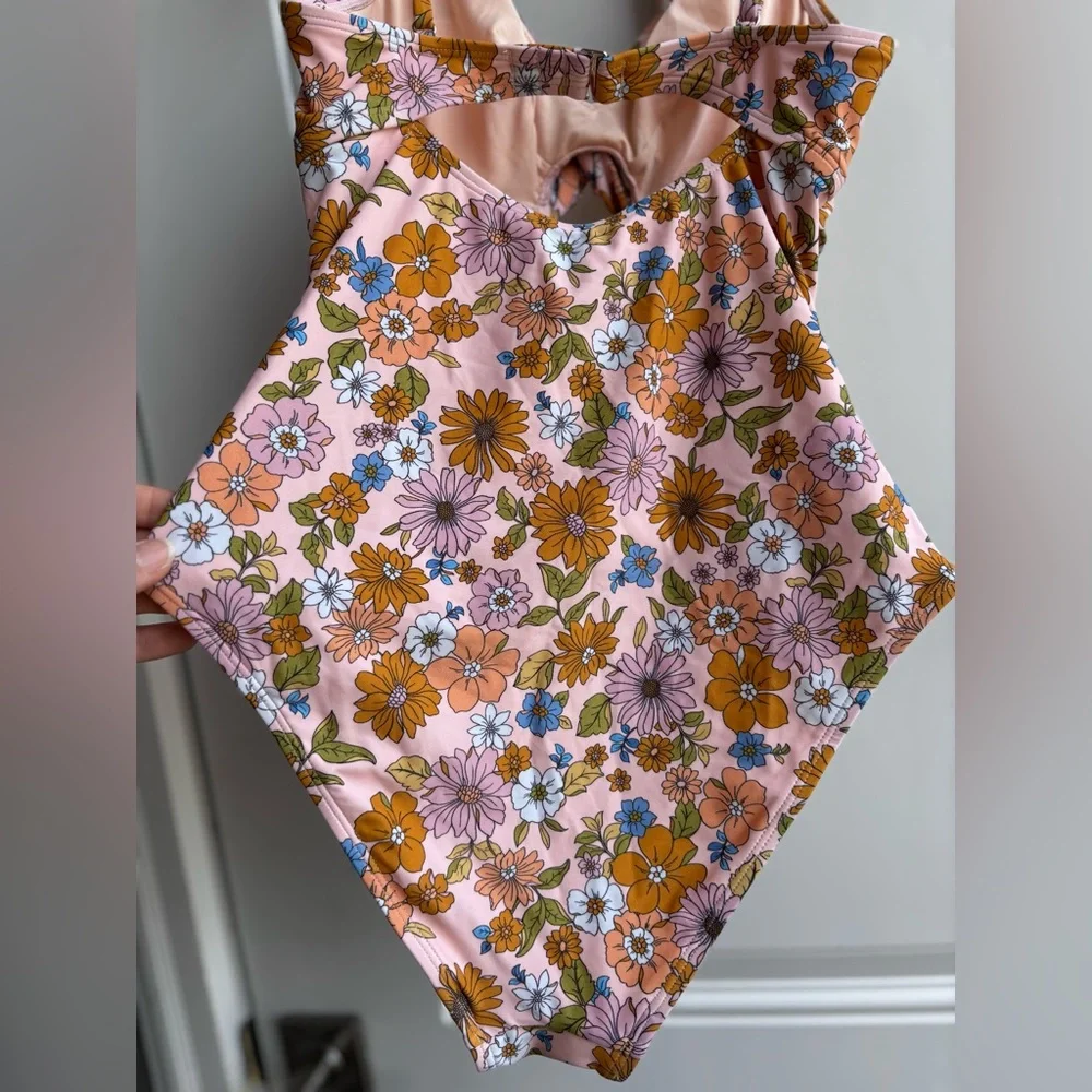 Cupshe Floral Cutout Swimsuit in Pink and Orange - Picture 5 of 7